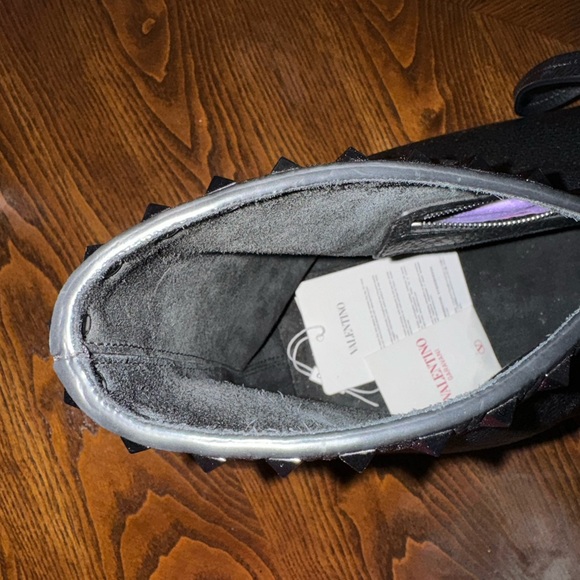 Valentino Garavani Rockstud Tote - Picture 4 of 11